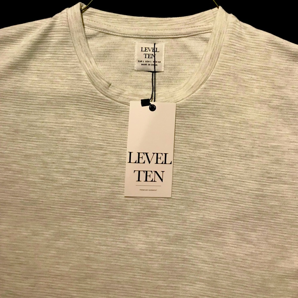 Level Ten Long Sleeve Knit Shirt. NWT